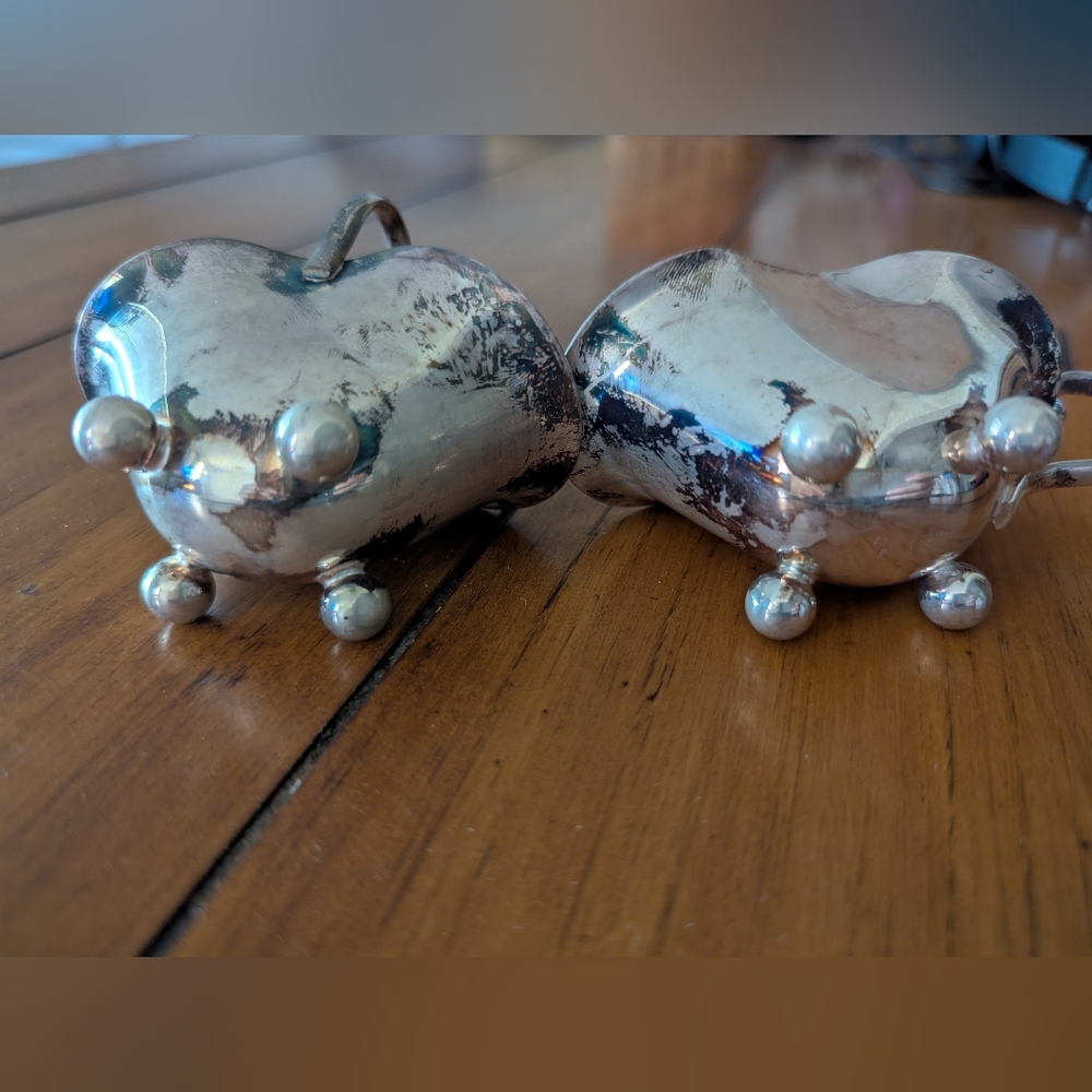 Vintage Silver Plate Cream And Sugar Set - Picture 5 of 5